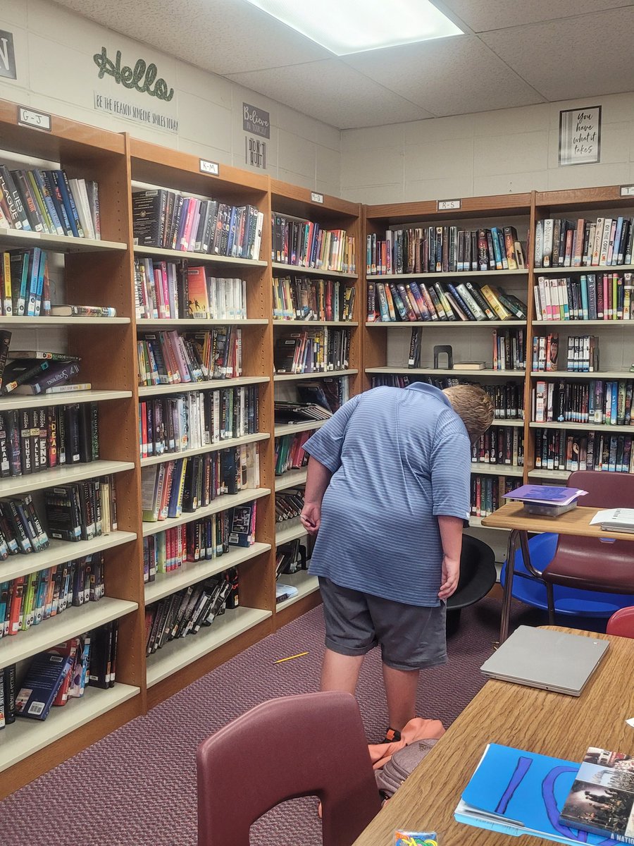 NW_Library's tweet photo. Library Scavenger Hunt for September themed books! https://t.co/wNq719Whai