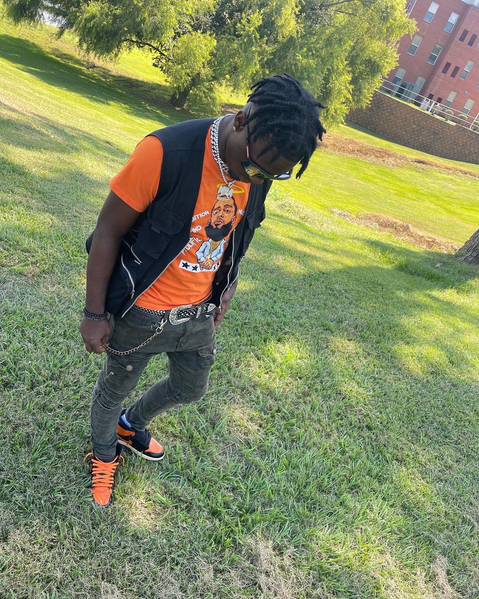 ZionJessie's tweet photo. Drive my car fast through the hood I feel I made it 🥵I knew I had ah reason here since a lil baby🔜 #ChickenWednesday #FYP #Trending https://t.co/9tZzWAx5oE