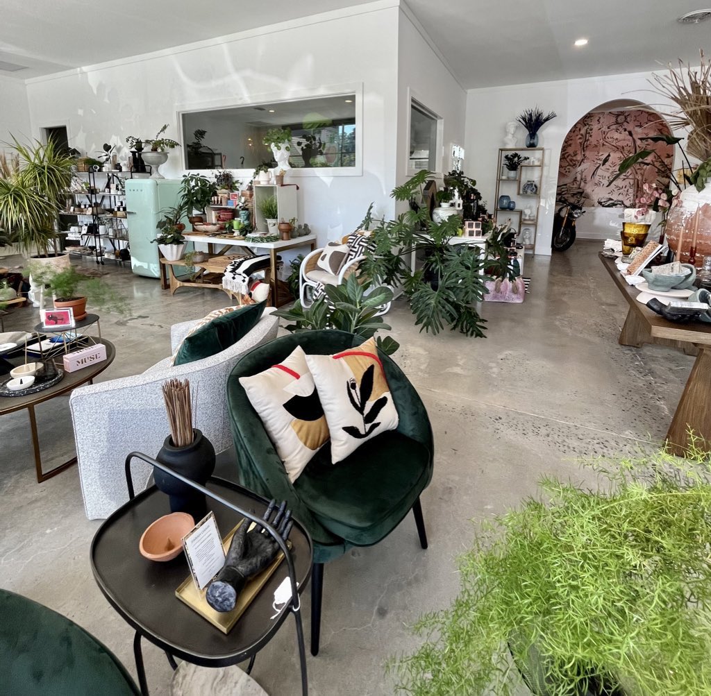 Sarah_Donehoo's tweet photo. Inside @MetalandPetal’s design studio you can find artisan stationary, candles, #velvet upholstery and Ranger, who likes to relax on top the #traditional carpets. The storefront’s lush, maximalist atmosphere is similar to @Anthropologie. https://t.co/NDd2p6U5EP