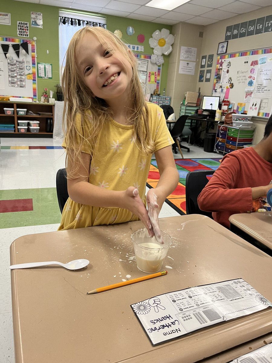 MsLaney_2nd's tweet photo. Today in science we made Oobleck to further explore the properties of matter, and the differences between the different states of matter! https://t.co/FQFDJ5OR3i