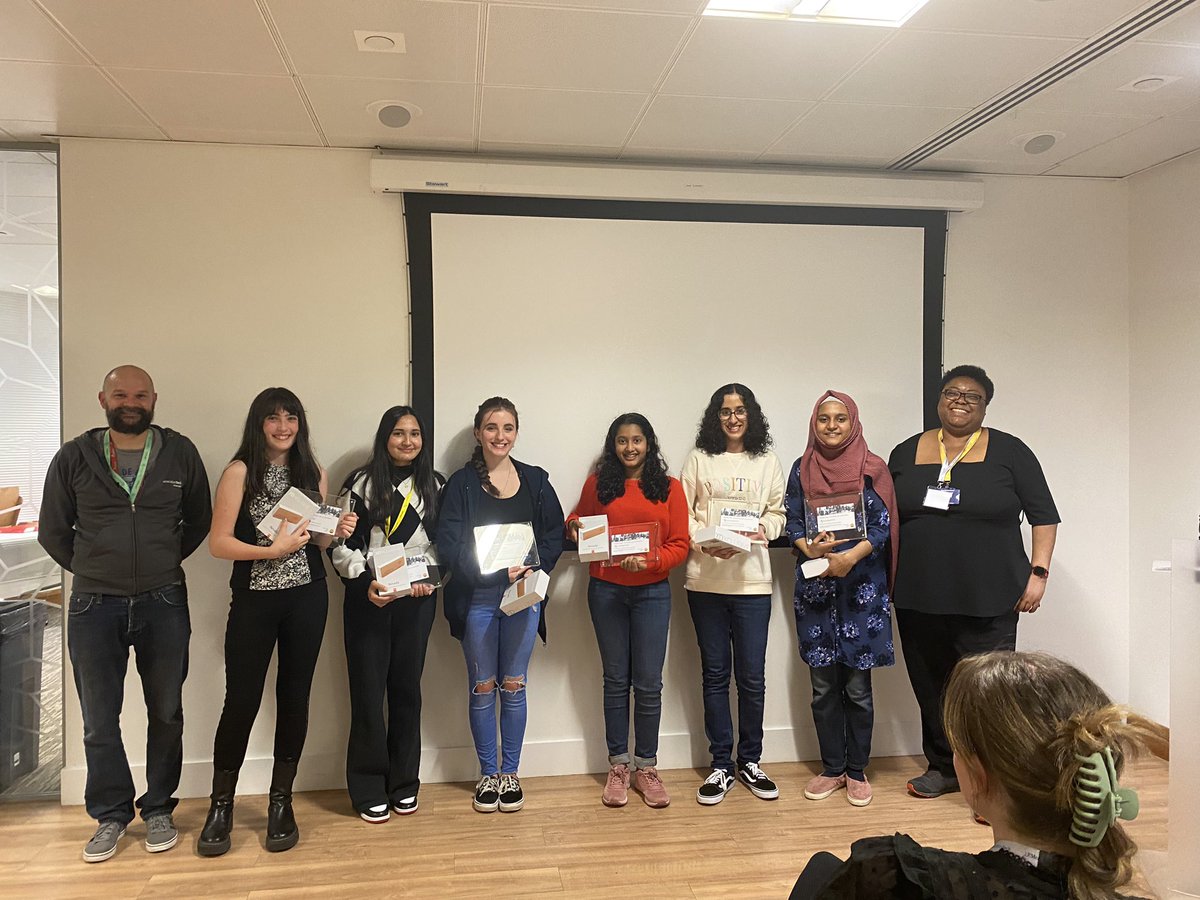 BusEdMissHarris's tweet photo. So proud of my girls representing @BishopbriggsAC @BishyBecs at @jpmorgan Generation Tech Event!😊👏🏻Placing 2nd and 3rd out of 14 teams! 🥈🥉Congratulations to all participants, was blown away by the talent of young people tonight! 👩🏻‍💻✨#skillsforlifeandwork #TechForGood https://t.co/H714u78kEv