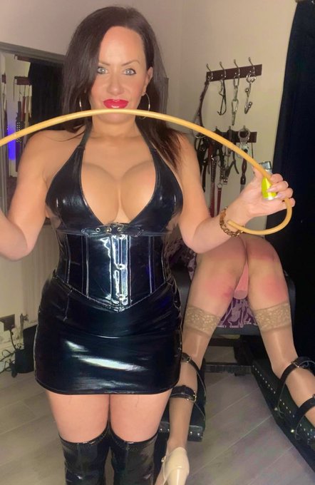 12 with the dragon cane . Triple OUCH 💥💥💥 https://t.co/3iGuFCacze https://t.co/QNrqvGL0eR<a href="/tag/barbadosbaby"class="tags"><span>#barbadosbaby</span></a>