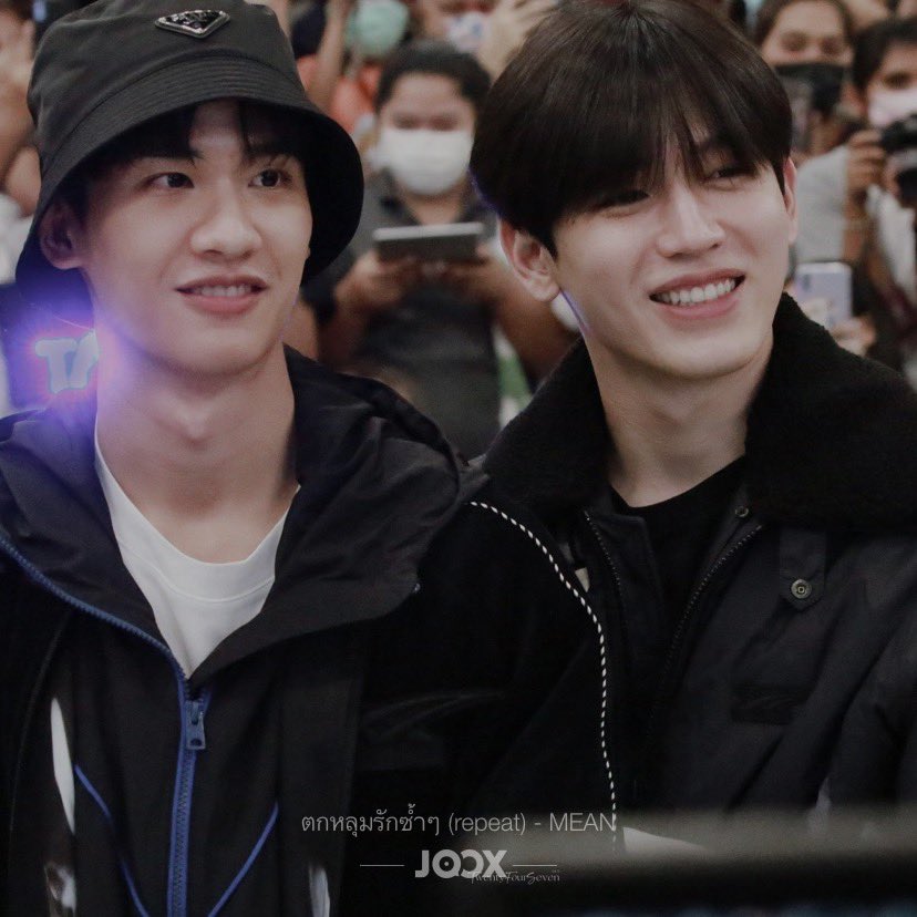 PiyathidaR23's tweet photo. ขออนุญาตใช้รูปภาพนะคับ 
ชอบความหมายของเพลงมันตรงไปหมด.

#เตนิว 💙🫰🏻 https://t.co/j58ZJPEKp8