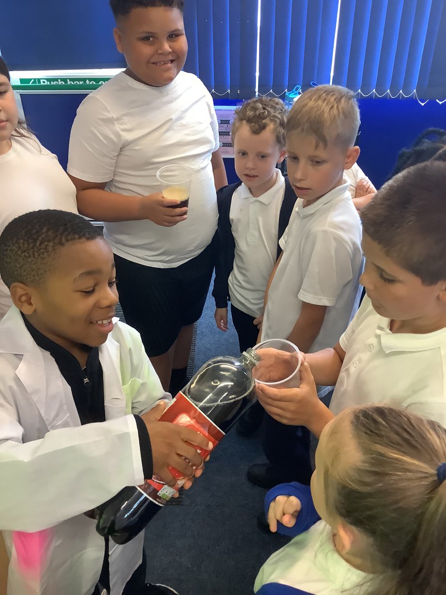 SJBsolihull's tweet photo. Year 4 #sciencesuperstars have been busy today. They set up an experiment to observe the effect of different liquids on eggshells, as they couldnβt use real teeth! They made their predictions ππ€ #SJBWeAreScientists @OurLadyandAllS1 #AllSaintsAreRiskTakers π‘π¦· https://t.co/f9vGQGbxx0