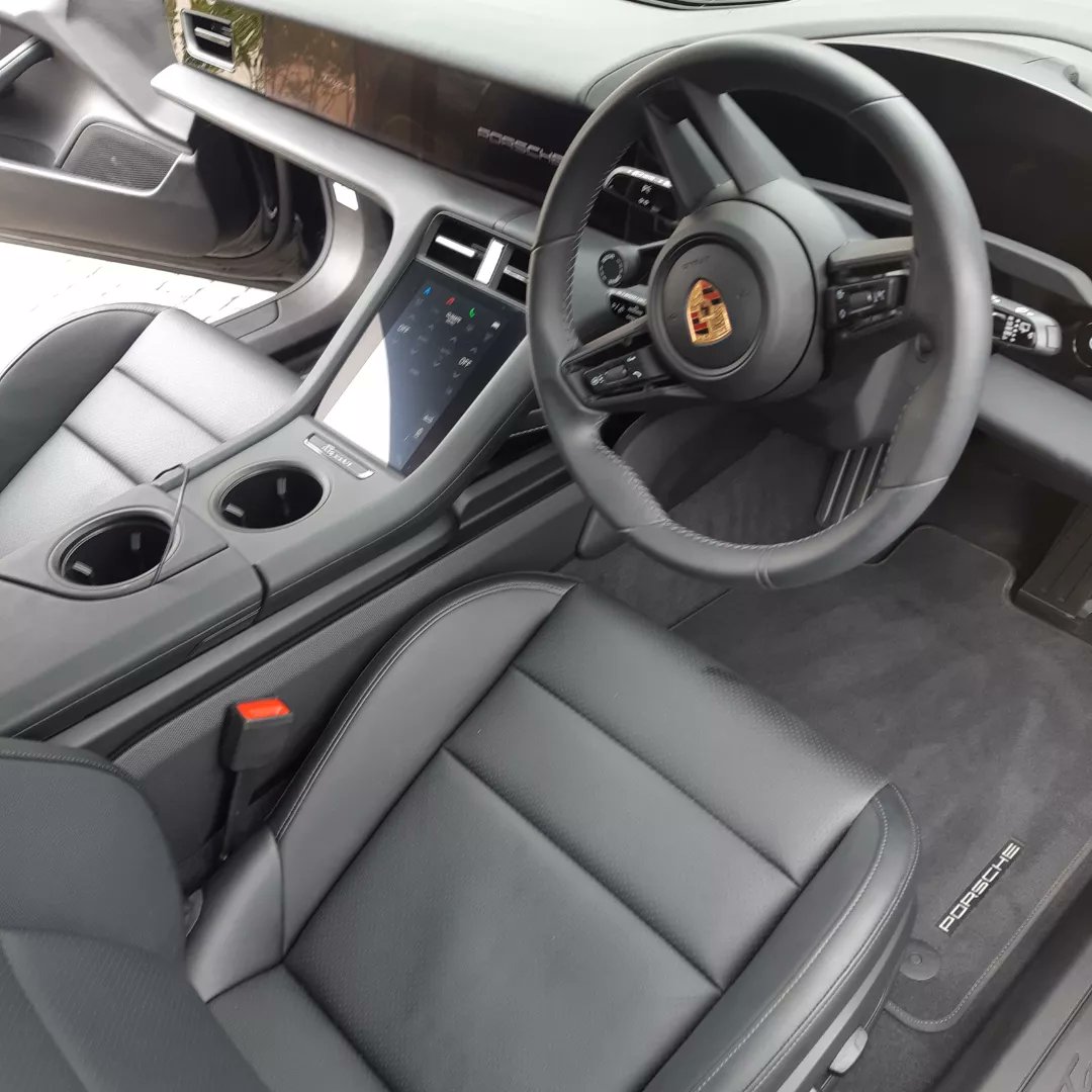 ChrisWilmott's tweet photo. Good evening everyone, 

With summer officially over, I can assist you with ensuring your car/van/caravan remain aesthetically pleasing throughout the autumn weather and beyond!

If you are interested in my services, please do not hesitate to contact me. I cover the South Coast. https://t.co/txtXPK5S5C