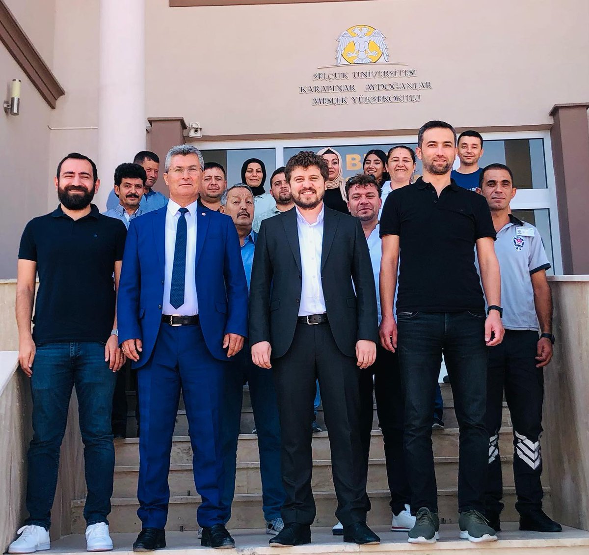 Akademik ve İdari Personelimiz ile dönem başı toplantılarımızı bugün gerçekleştirdik. 
Deneyimli, işini aşkla yapan güçlü kadromuz yeni eğitim-öğretim yılına hazır!
#selçukünivetsitesi #karapınarmyo #karapınar