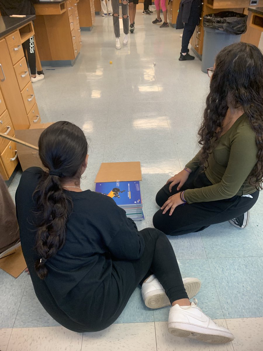 TuranoScience's tweet photo. Today we ran student designed experiments to start us on our  energy unit.  Everyone created their own investigation and did an excellent job executing them! #kreps #science https://t.co/GhXKJqacDl