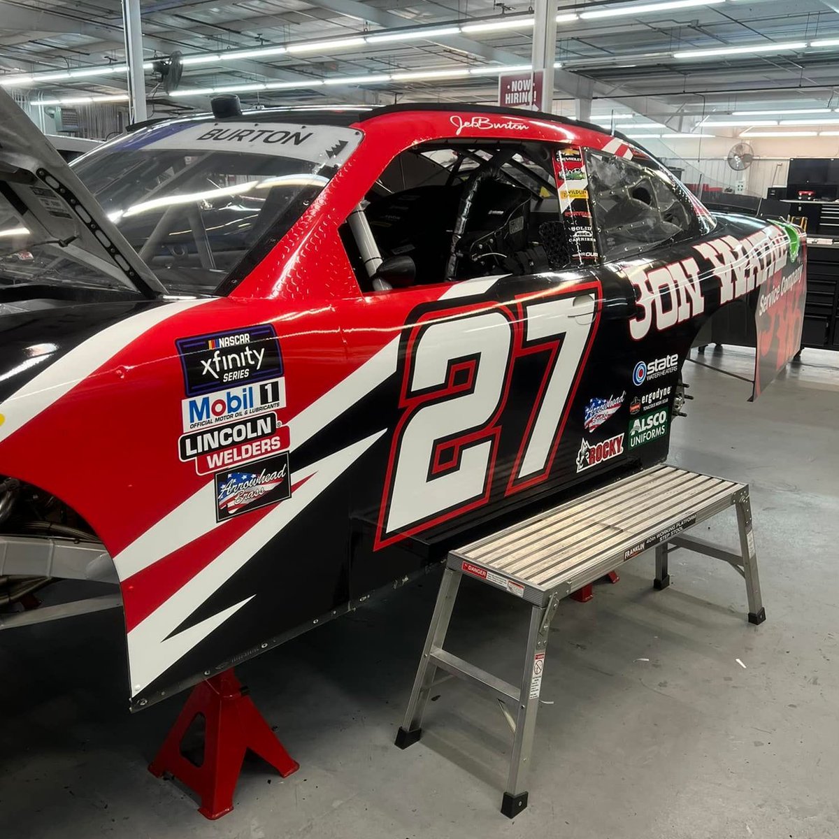jonwayneair's tweet photo. The Jon Wayne 27 car is wrapped and ready to race!
Tune into USA MRN SiriusXM this Saturday at 3:30 EST to support @JebBurton during the Race at Texas Motor Speedway.
#NASCAR #FastTrackToTheTrades #TheJonWayneDifference https://t.co/A27LBNHFqV