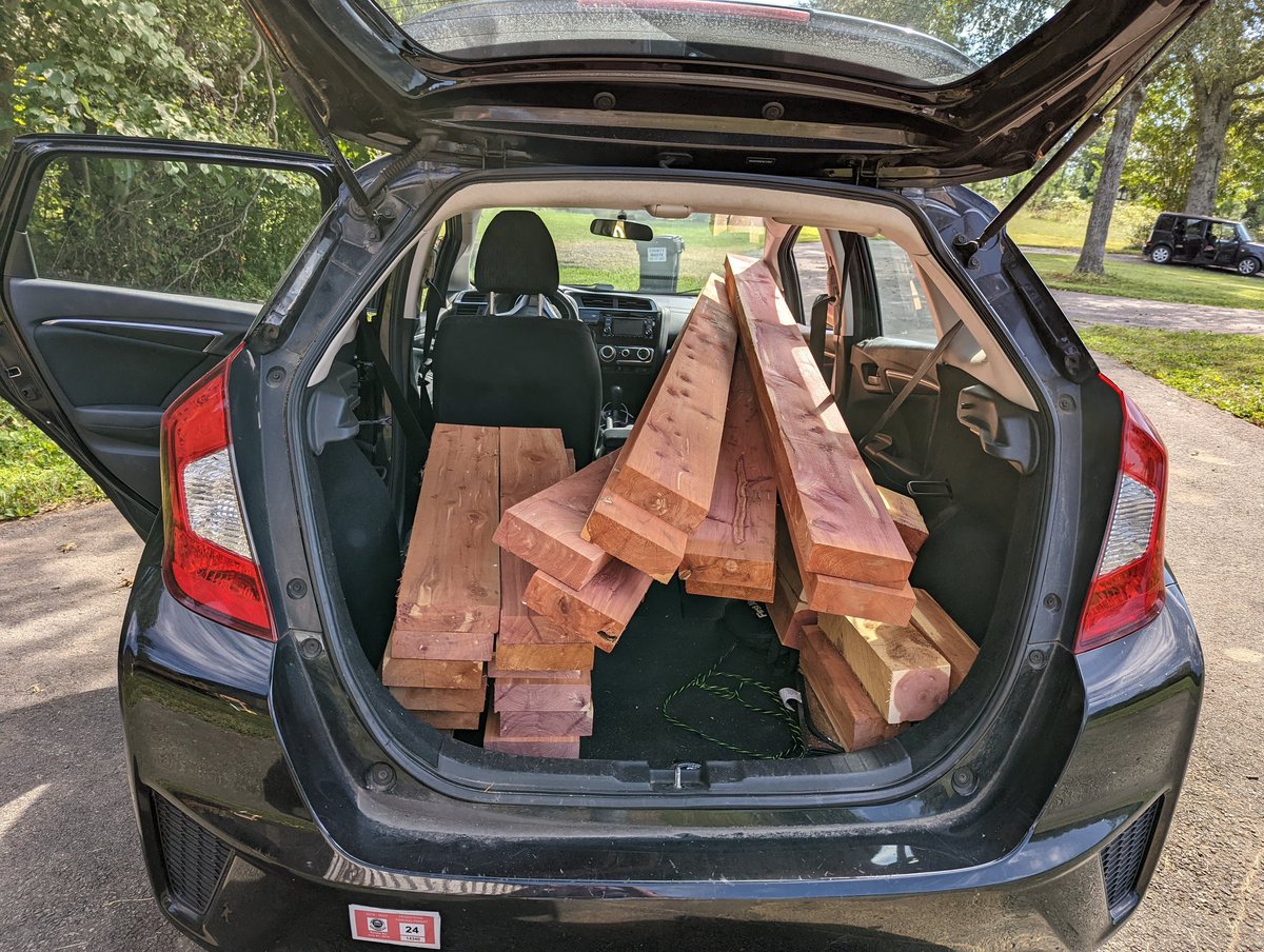 Cedar raised beds on their way to Campbell for the new Interlude calming garden! <a target='_blank' href='http://twitter.com/Ms_Alsups_Class'>@Ms_Alsups_Class</a> <a target='_blank' href='https://t.co/JEB2n8pEln'>https://t.co/JEB2n8pEln</a>