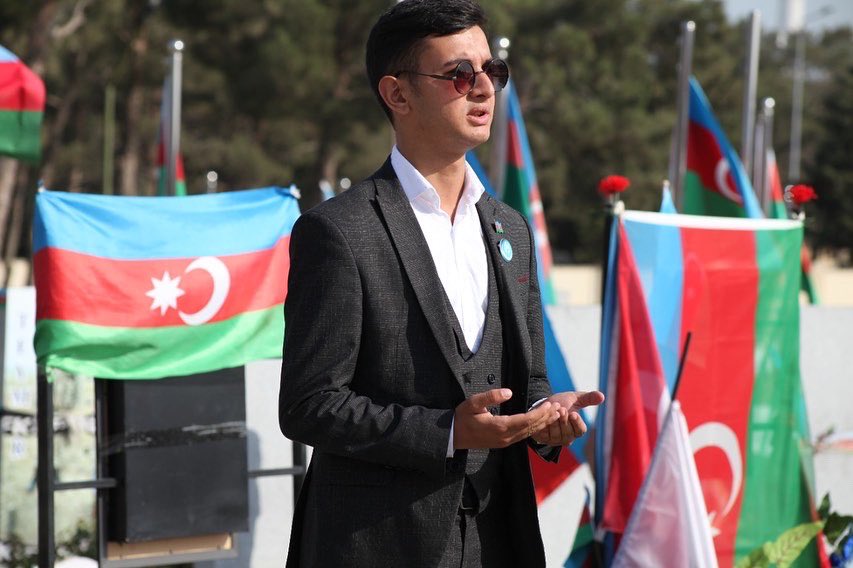 ahinliyeV4's tweet photo. Göydə yanan ulduzlar
Şəhidlərdir, şəhidlər
Düşən axşam, sabahlar
Şəhidlərdir, şəhidlər

Parlaq yanan çıraqlar
Şəhidlərdir, şəhidlər
And yerim, yurd yerim
Şəhidlərdir, şəhidlər..!🇦🇿

Photo by: ©️ Fariz Faiqoglu 

#zəngəzur #göyçə #qazi #şəhid #ebedibirlik2022 https://t.co/acYsUBRs3O