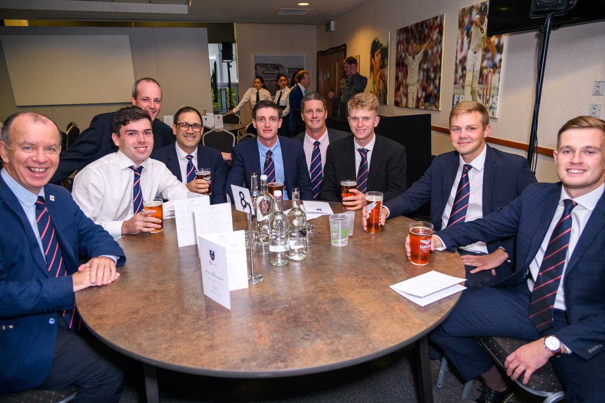 Few 📸 from our dinner at The Oval yesterday 🏆 🏆