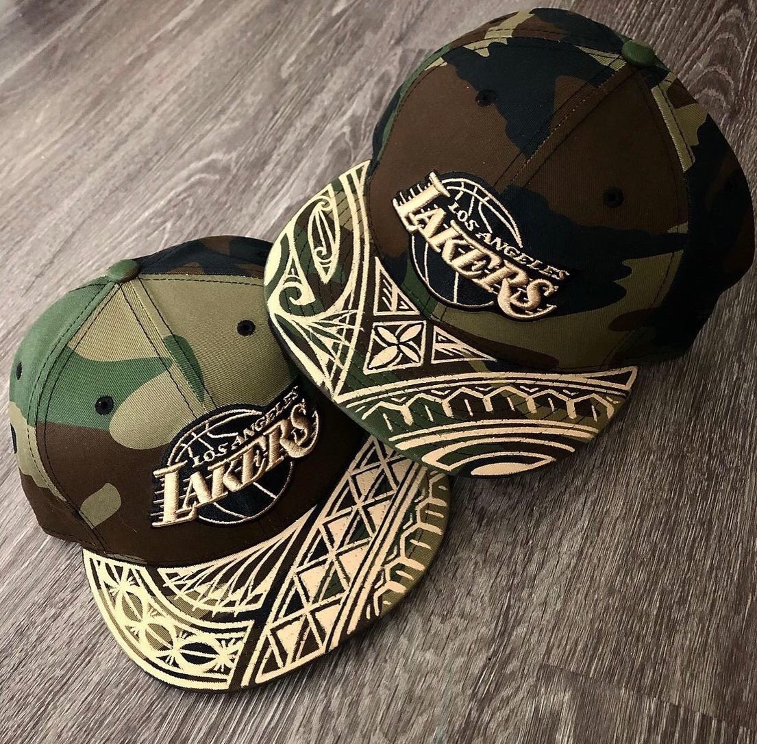 ProjectHoea's tweet photo. Any Lakers fans!? I can design any team hat. Any sport! Retweet if you know someone! Tell a friend, call a family member! 🔥🔥🔥 #Lakers #LA #polynesiantattoo #custom #freehanded #handpainted https://t.co/LbELFARDVs
