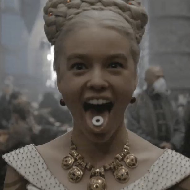 DreamofASOIAF's tweet photo. More of Milly Alcock behind the scenes of Episode 5, adorable 😭 #HouseOfTheDragon https://t.co/E8bF05RJjl