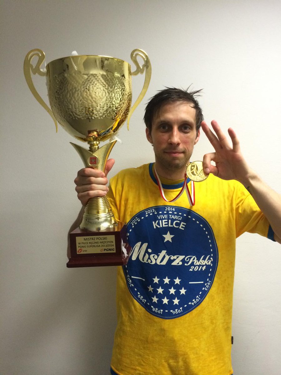HBall_special's tweet photo. BÚMM... Handball Special
Selfoss goðsögn... Þórir Ólafsson
Njótið... 
#handbolti #þjóðaríþróttin #handboltiis
https://t.co/wKVJJieOfH
#handbolti #þjóðaríþróttin https://t.co/XWqQbvSH8V