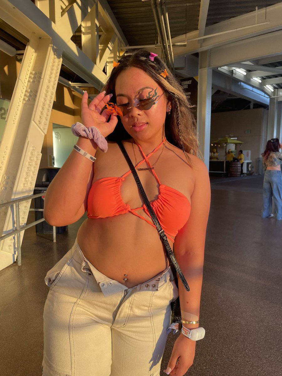 _notarianna's tweet photo. Two bad bunny concerts in 1 year >>>
#UnVeranoSinTi https://t.co/gKHXiJsFvM