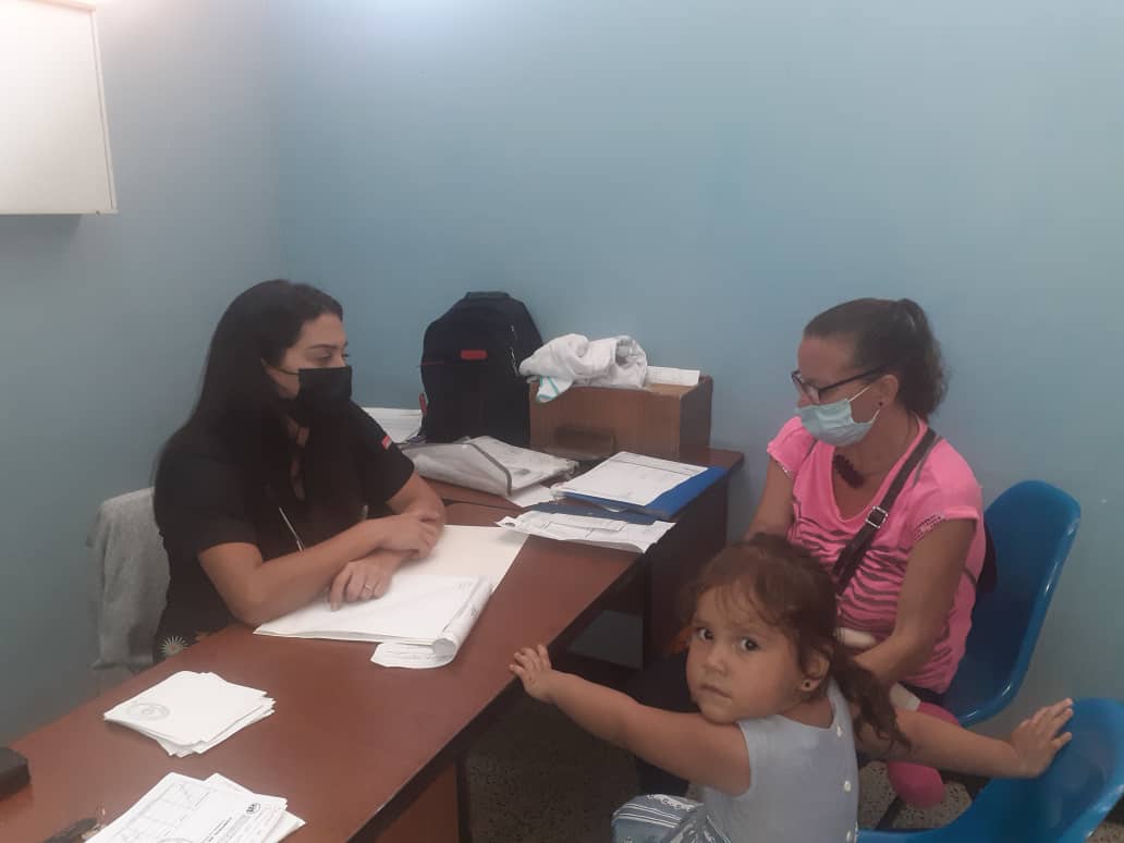 PopularJulioI's tweet photo. Los profesionales de la salud del @PopularJulioI  cumpliendo con sus labores diarias
#juntosPorCadaLatido https://t.co/0bktcRxw7R