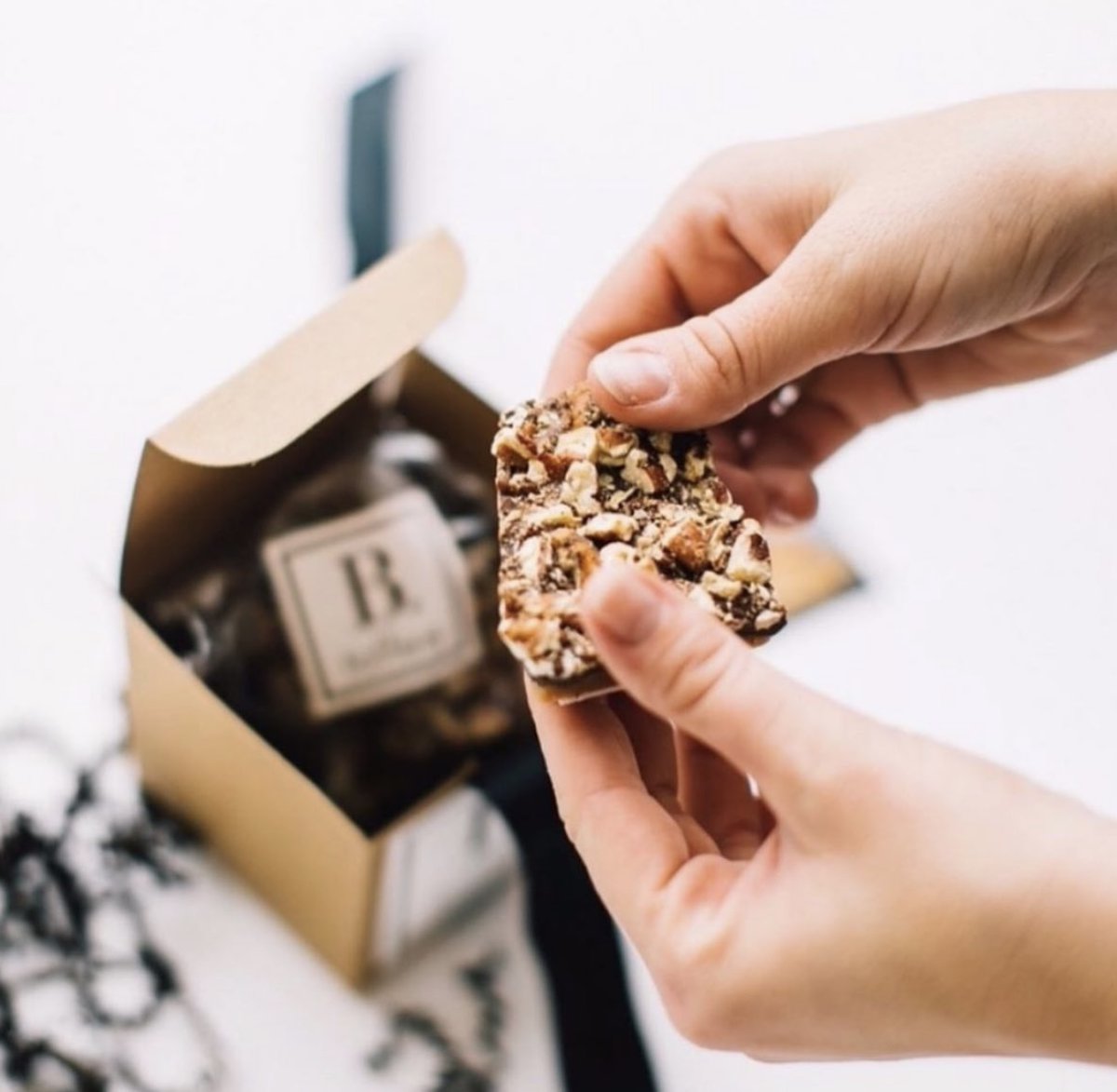 Btoffee's tweet photo. Make your Wednesday sweet with a very necessary mid-week treat. Choose between your favorite, milk or dark chocolate, and enjoy! ✨ https://t.co/QOD2x8qsp5