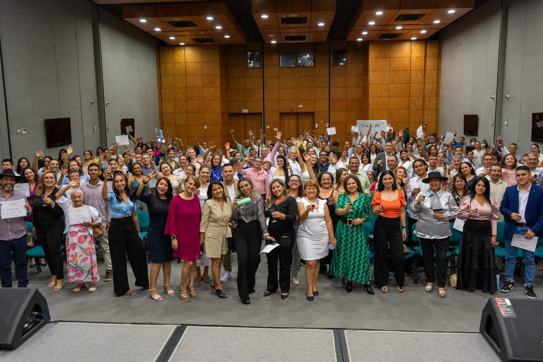 UpHoldingCol's tweet photo. #impulsameta Inicia los grados del Diplomado de Innovación Empresarial en Villavicencio, la capital llanera donde más de 200 personas entre empresarios y facilitadores se convirtieron en multiplicadores de #Innovación en la región.
@GobMeta https://t.co/cs1N21MKjf