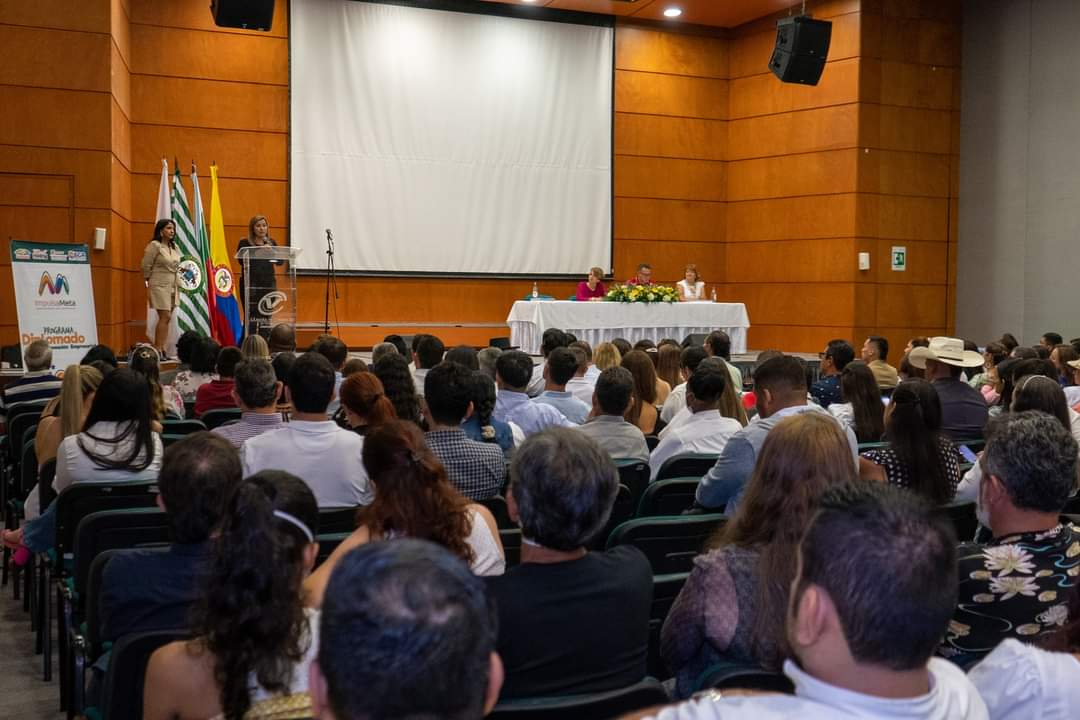 UpHoldingCol's tweet photo. #impulsameta Inicia los grados del Diplomado de Innovación Empresarial en Villavicencio, la capital llanera donde más de 200 personas entre empresarios y facilitadores se convirtieron en multiplicadores de #Innovación en la región.
@GobMeta https://t.co/cs1N21MKjf