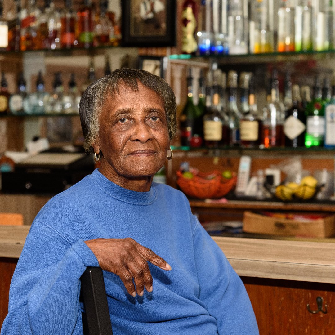 SharedSpacesSF's tweet photo. Our Shared Spaces Hero this week is Bernadette Smith, owner of the Legacy Business the Jazz Room in Bayview! "We love our parklet. It's been great for our community, especially during hot days." #sharedspacessf https://t.co/C9DpSw5pZk