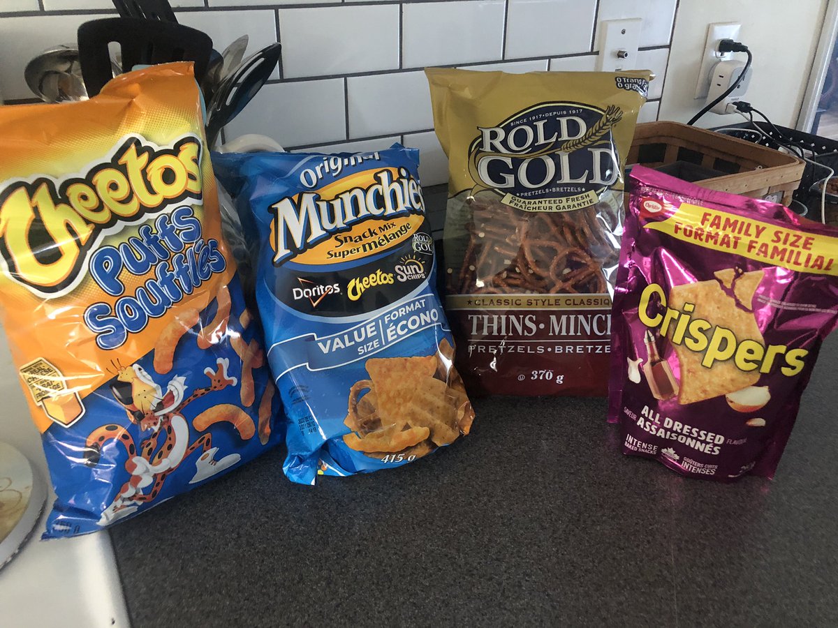 MJFinnamore's tweet photo. Got a few #StormSnacks! #NSStorm #Fiona https://t.co/eJeBdA4BIg