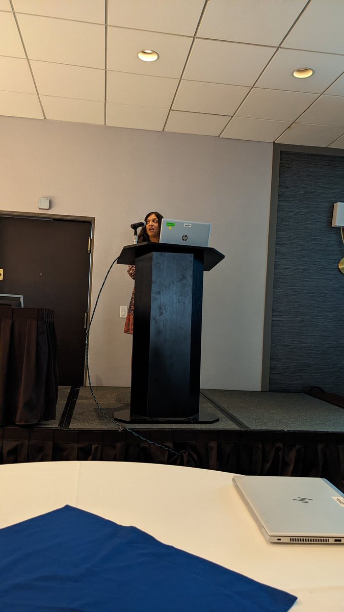 emilyhaller_rdn's tweet image. Expert GI dietitian @nehagastrord presenting to us on nutritional management for ostomies. So excited for this talk!