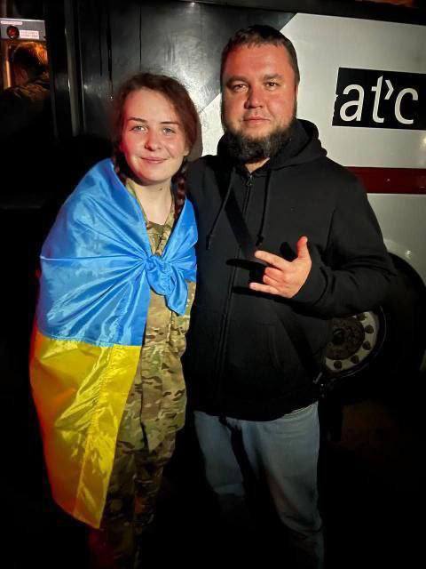 kardinal691's tweet photo. Welcome back❤️
WARSHALL
#ukraine #putinputain #putinisamasskiller #putinisawarcriminal #russiansoldiersrape #pedoputin https://t.co/RC6jqx5gKy