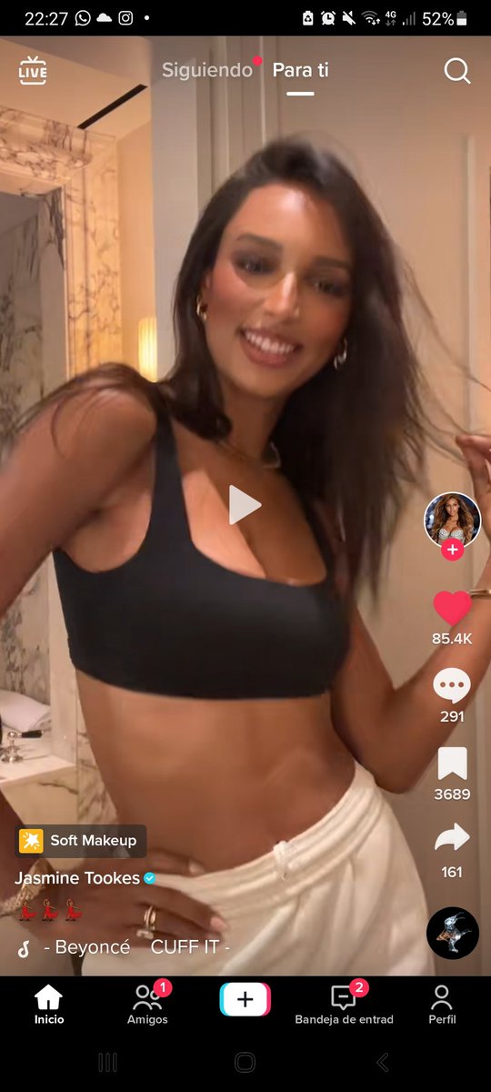 bdggyal's tweet photo. si Jasmine Tookes se pone un filtro para estar más guapa, qué se supone que me tengo que poner yo? una bolsa de basura en la cabeza?? 😭😭 https://t.co/WwQjpECbgY