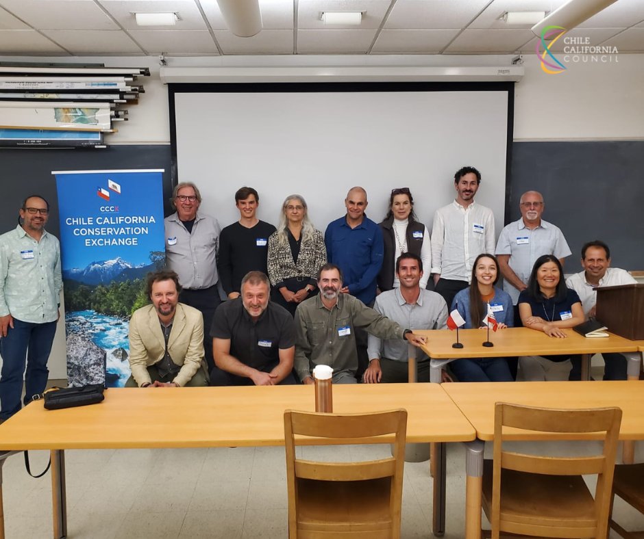 Chile_CA's tweet photo. 💧| el viernes pasado realizamos una mesa redonda sobre el #AguaNiebla (Fog-Water) por un lado, y la relación entre la Red de Centros y Estaciones Científicas de la @uc_chile (RCER-UC) y el Sistema de Reservas Naturales de la @UofCalifornia (1/6) https://t.co/nlMmQntu5b