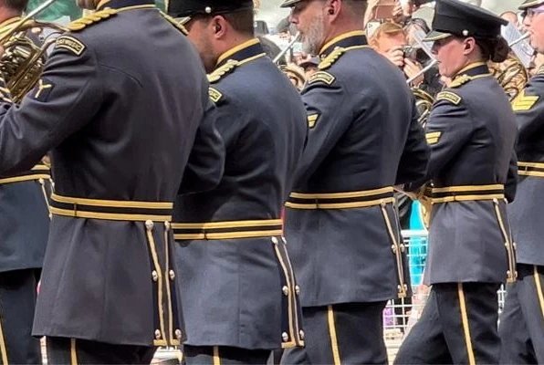 sitskishona's tweet photo. Such a massive privilege and honour to be able to play a small part in the State Funeral for Her Majesty Queen Elizabeth II.

In the words of Paddington Bear, "Thank you Ma'am, for everything."

#hmqueenelizabethII https://t.co/EHtN7ECfxp