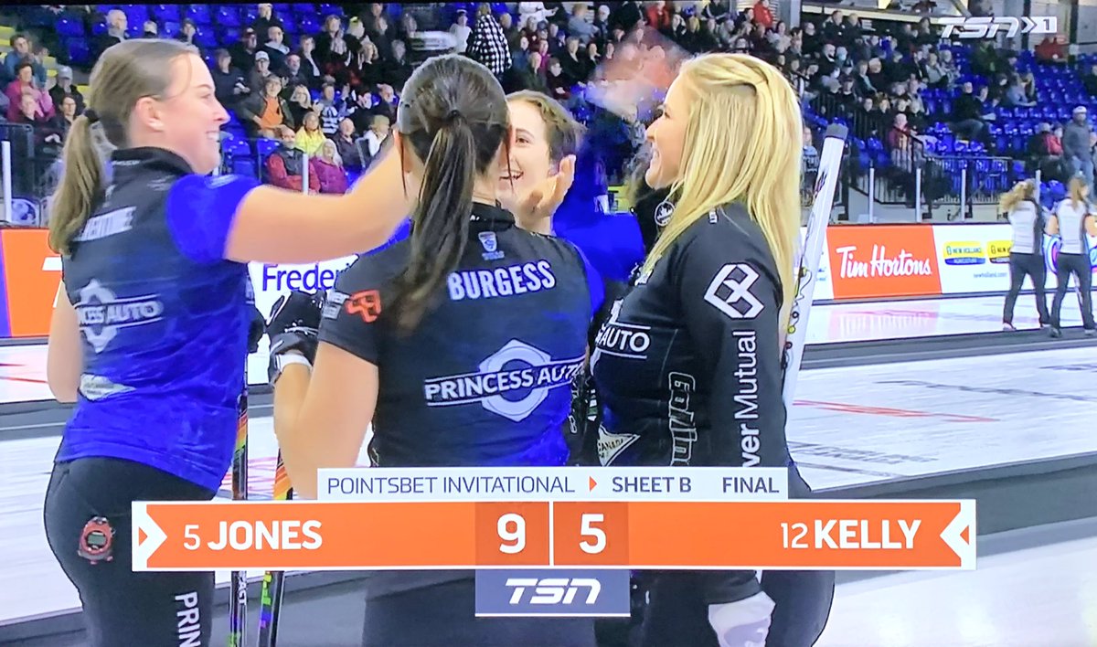 From Sweep to Elite. We’re on to the next round!
We’ll take on Team Sturmay Friday at 9 am CDT.

#TeamJenniferJones #TeamPrincessAuto #curling #Elite8 #Fredericton