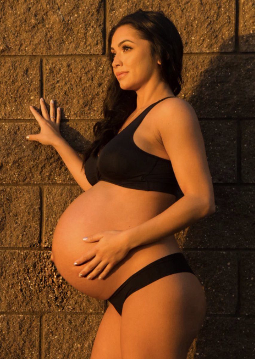 Sexy Pregnant Women on Twitter: