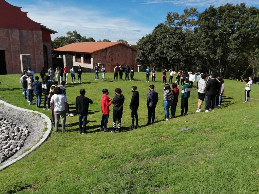 ioriente's tweet image. Retiro espiritual de 3°grupos A y B de #secundaria en Casa de Oración Carlo María Martini S.J.

Con la guia del P. Alejandro S.J., nuestros estudiantes realizan actividades de espiritualidad e integración. 

#AMGD

#InstitutoOriente