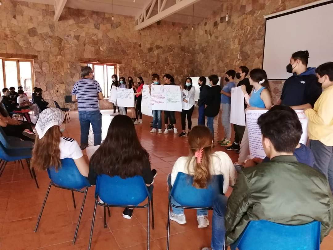 ioriente's tweet image. Retiro espiritual de 3°grupos A y B de #secundaria en Casa de Oración Carlo María Martini S.J.

Con la guia del P. Alejandro S.J., nuestros estudiantes realizan actividades de espiritualidad e integración. 

#AMGD

#InstitutoOriente