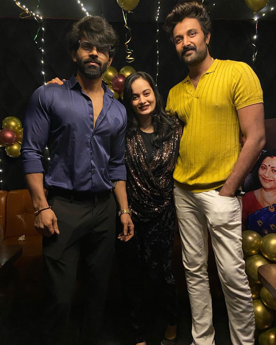 Dksview's tweet photo. #BalajiMurugadoss - #Niroop - #SujaVarune ❤️
#BiggBossTamil https://t.co/oJqpNTiQrk