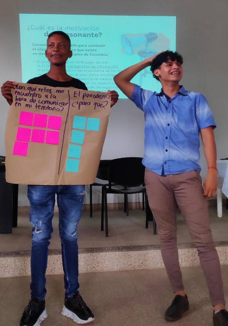 PnudColombia's tweet photo. Estamos construyendo red de comunicación para cuidar la #Amazonía y cultivar #paz ambiental junto con equipos de comunicaciones de Yarí, La Perla, la  iniciativa Consonante de la Fundación para la Libertad de Prensa 📽️🐆🌳en alianza con @CorazonAmazonia, y #Probosques de GIZ. https://t.co/pJAaTiEzTN