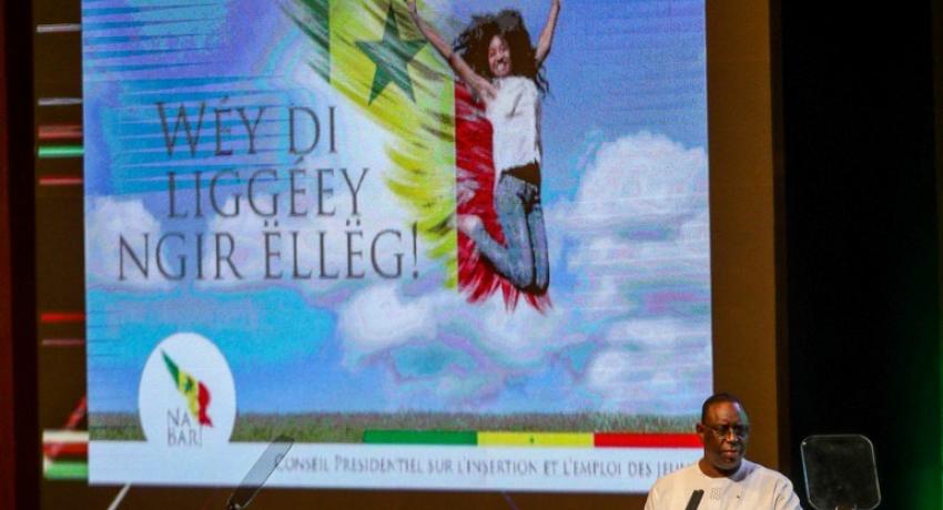 Manucreateur's tweet image. Emploi des jeunes , #MoiPrésident 

Il faut créer un choc de compétitivité : 
- Une relance et/ou une nouvelle politique industrielle
-Concurrence plaidoyer pour une préférence nationale 
- Baisser le coût du travail, financement des entreprises, fiscalité

Autres dispositifs ?