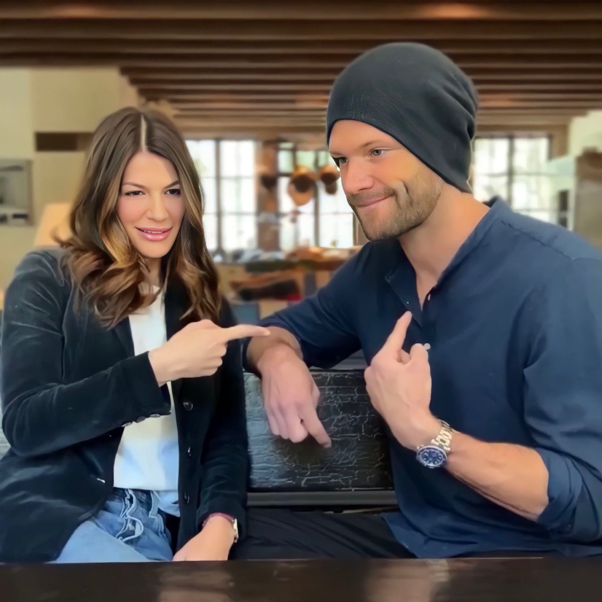 Winchester67Jes's tweet photo. She’s just so adorable #genpadalecki #SPNFamily #nowandgen 💕 https://t.co/C9tpOGiI3C