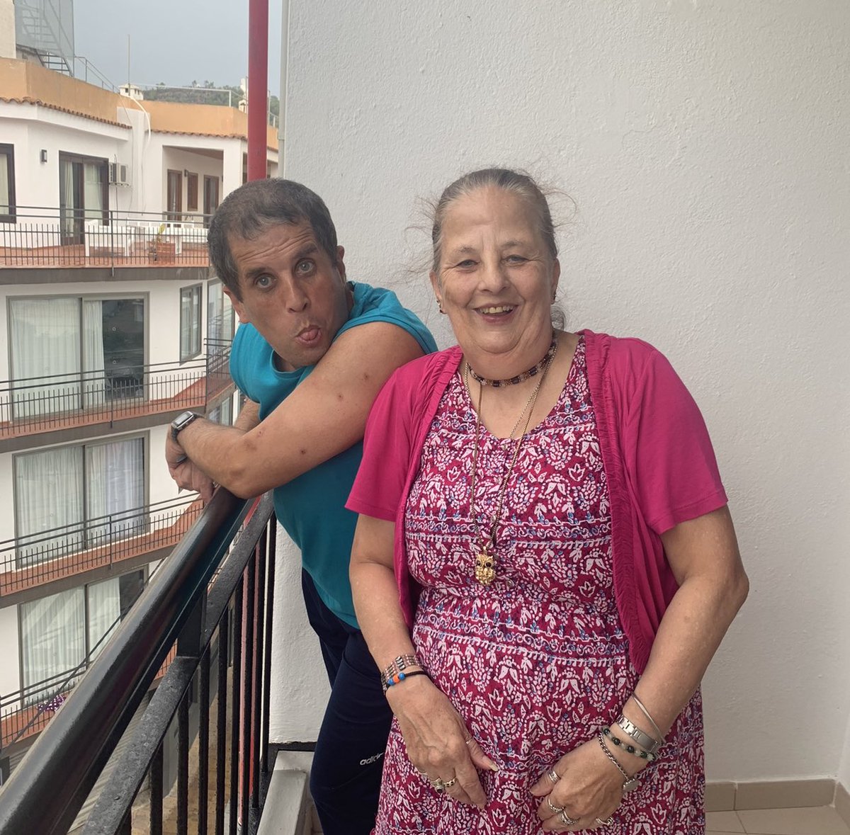 kelli  packham tweet media