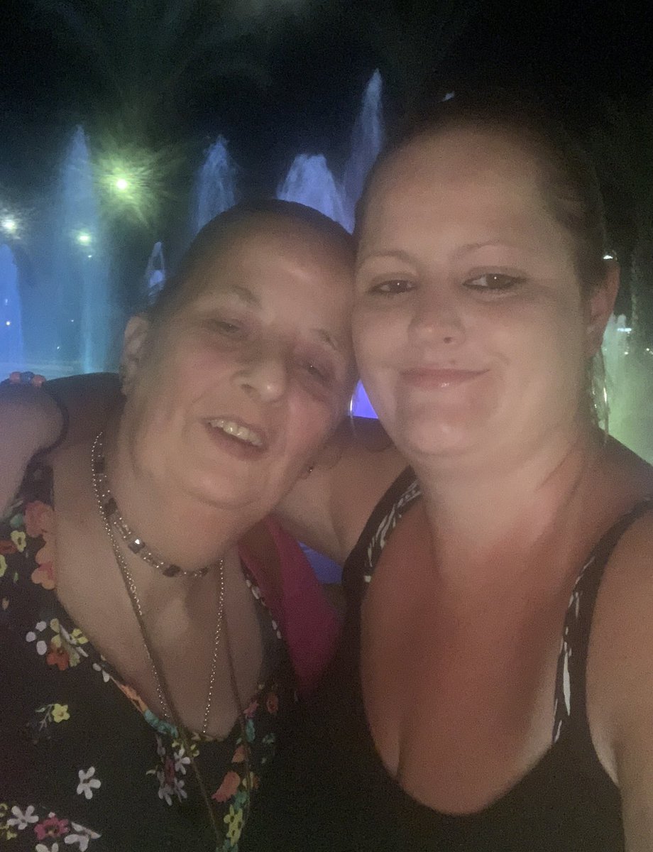 kelli  packham tweet media