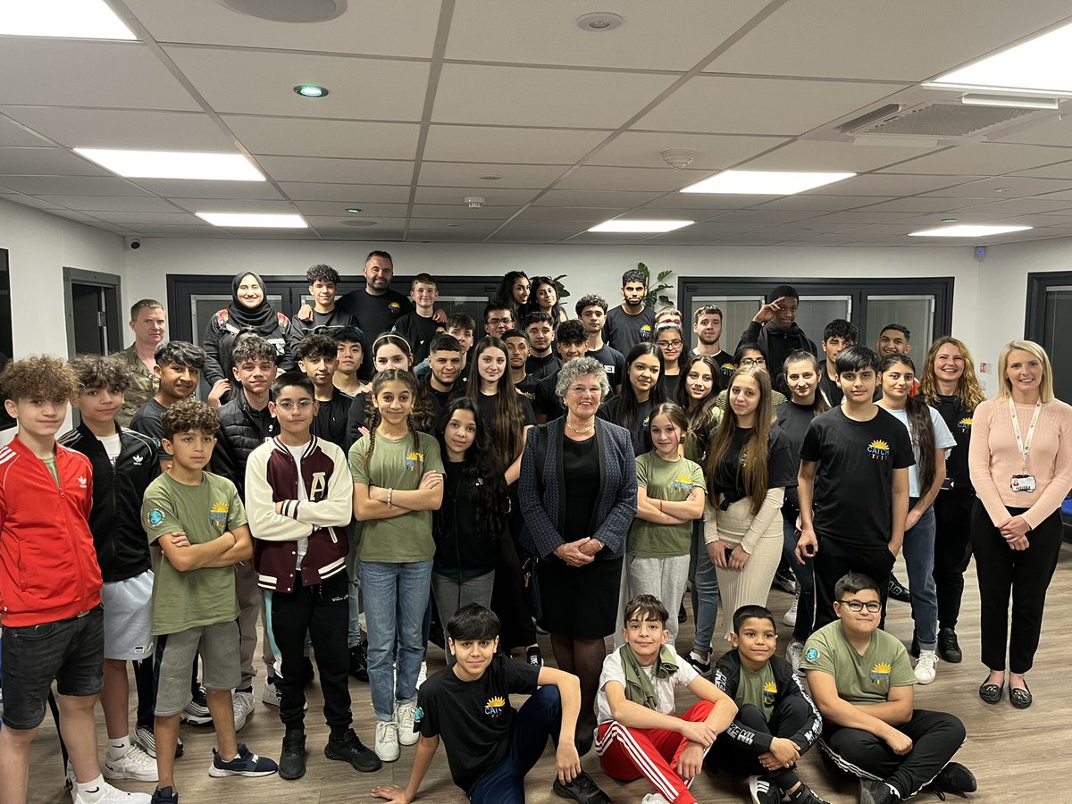 CATCHLeeds's tweet image. 1/2) Thanks to Alison Lowe OBE @DeputyMayorPCWY &amp;amp; Sue Baker, MBE @HSWestYorkshire for joining our youth session tonight. Our young people shared their inspirational life changing stories, we talked about our collaborative projects &amp;amp; the importance of inclusion and empowerment.