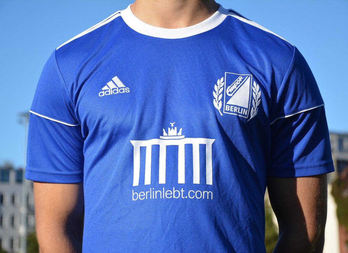HugoHabrich's tweet photo. 🔵⚪ #hugo #fussball #september2022 #fussballistmeinleben #u19 #empor #emporberlin #svemporberlin #emporberlinu19 #berlinlebt #regionalliga #regionalliganordost #neuersponsor #lilying #berlinlebt.com https://t.co/Y8Nkl4qZ8n