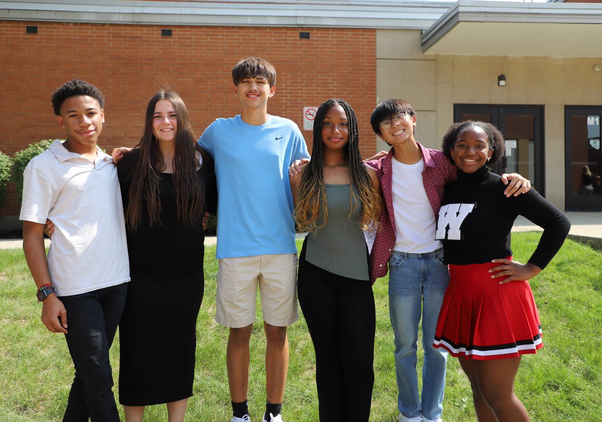 ❤️🖤👑 By the looks of this court, Homecoming 2022 is going to be on 🔥. #warriorpride #hoco2022