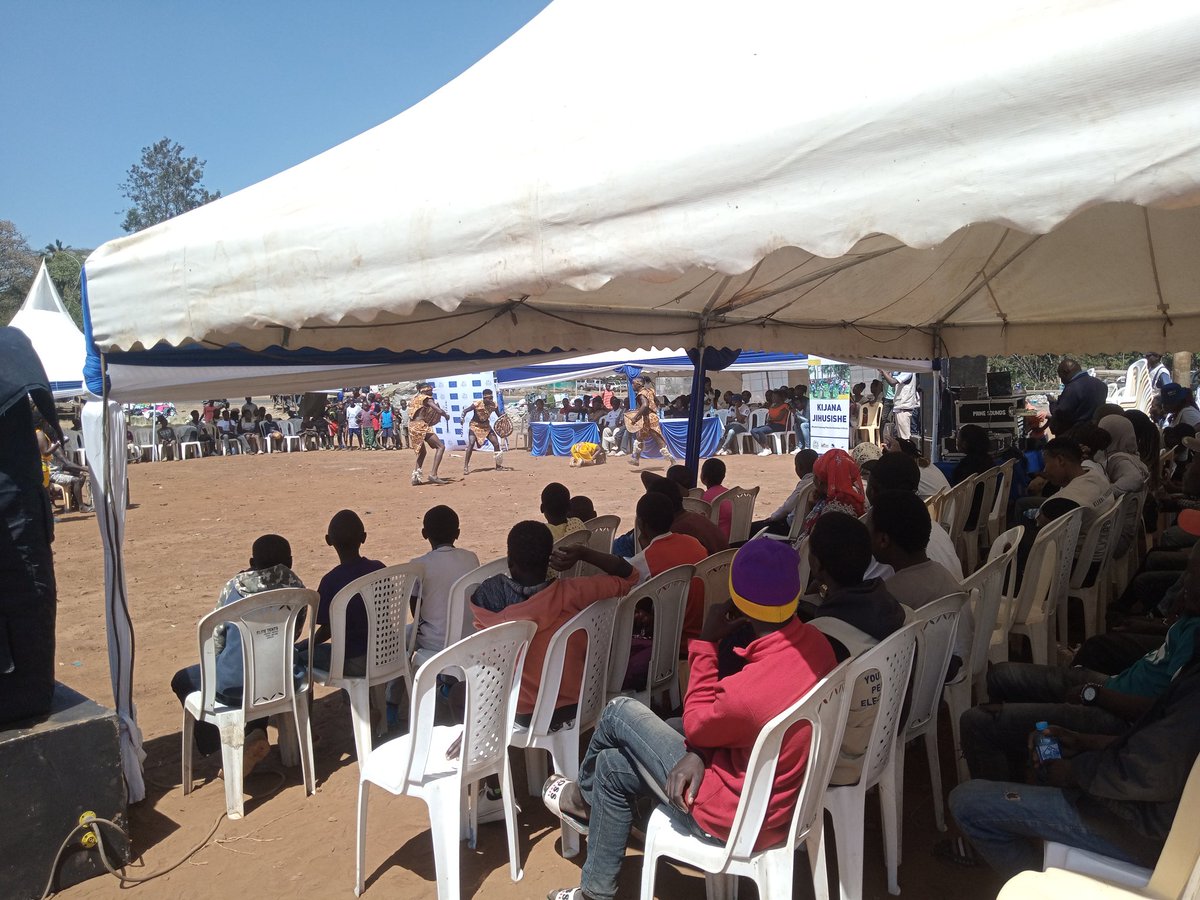 FMF_Kenya's tweet photo. FMF team together with other community peace actors joined in the celebration for the  #internationaldayofpeace2022 at Kibera Nairobi courtesy of Life and Peace Institute, under the program #KijanaJihusishe 
@EUinKenya 
@FMF_Kenya 
@KenyaYwca 
@NCIC_Kenya https://t.co/dsf087U8Tg