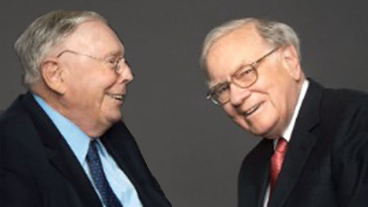 “I don’t pay any attention to what economists say, frankly”

--- Warren Buffett