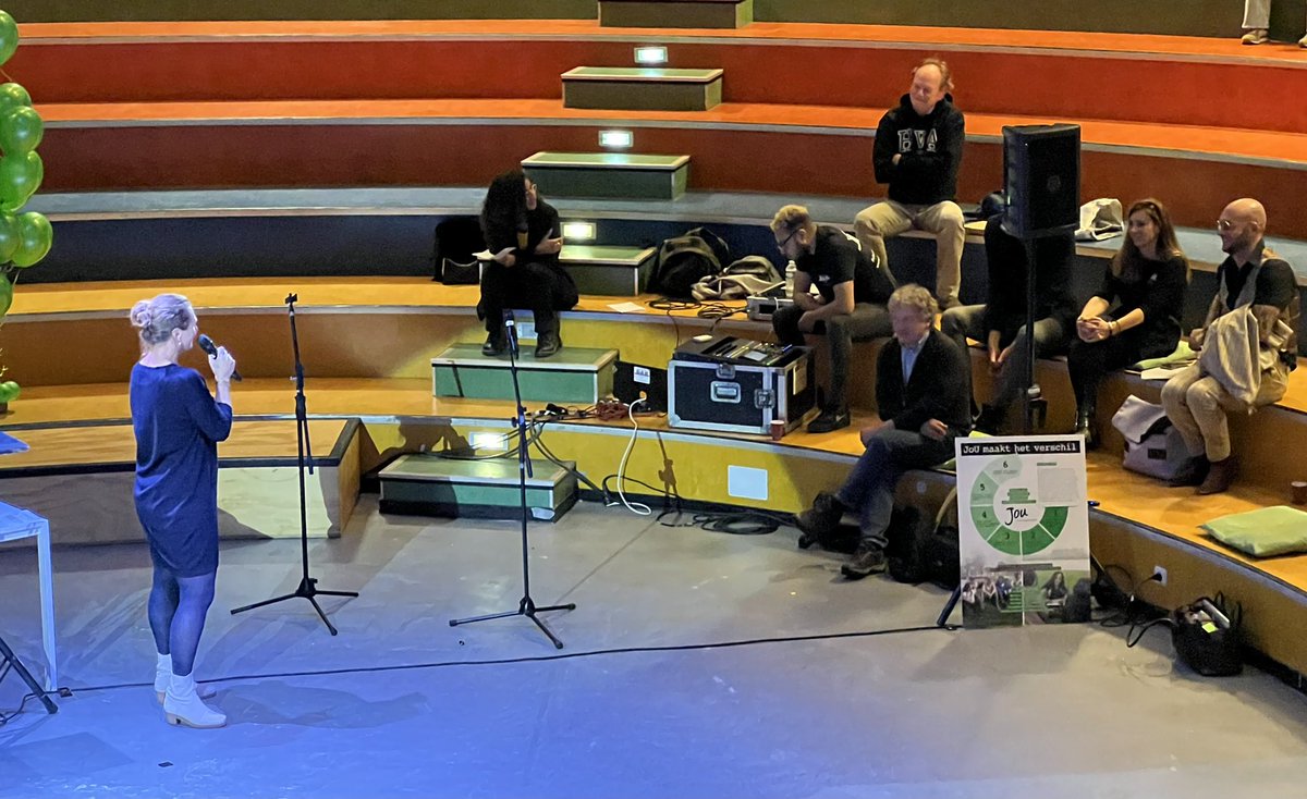 Vandaag nam onze directeur Paul van der Aa afscheid. In bijdragen van emeritus hoogleraar #MichadeWinter en lector <a href="/stijnsieckelinc/">Stijn Sieckelinck</a> ging het over ‘triple A’ dat jongeren steun biedt: Affectie, Amplitie en Allianties. Maar  óók: hulde aan Paul van der AAA!

@WethouderDennis