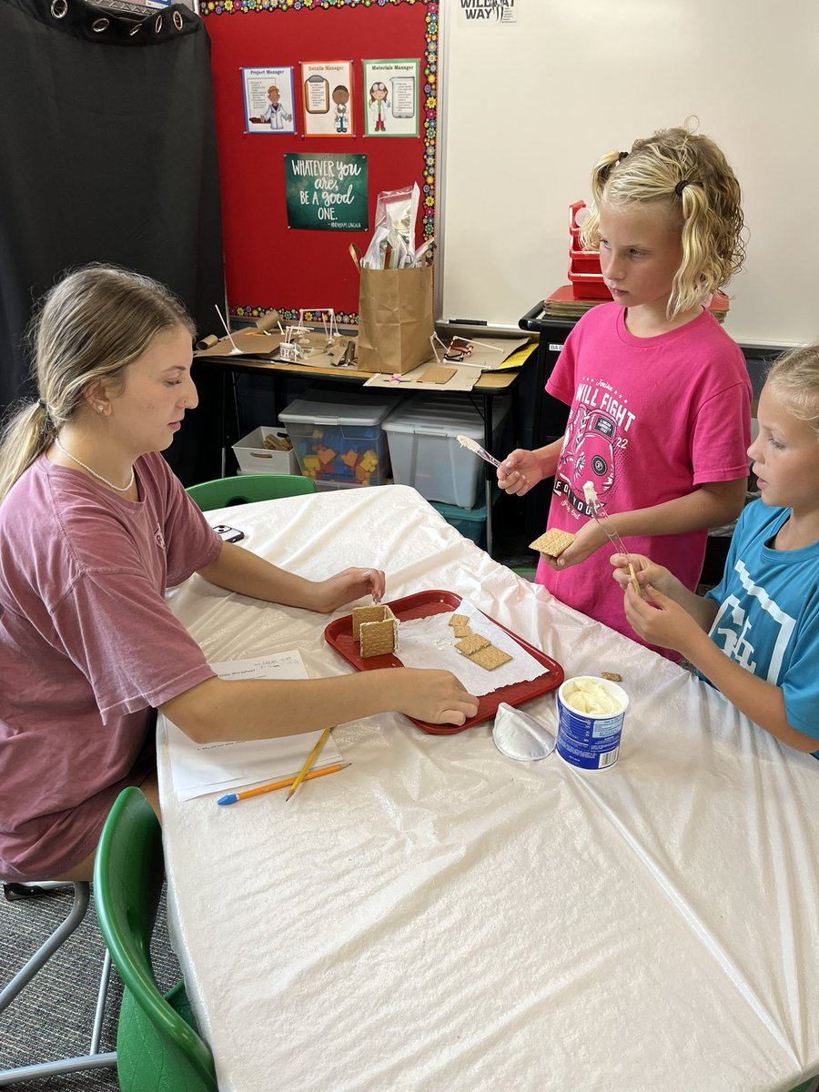 puttichem's tweet photo. Girls in STEM at Bauerwood Elementary. @bgrahamJPS @RobyJulie #jpspride https://t.co/jA1IB57HXE