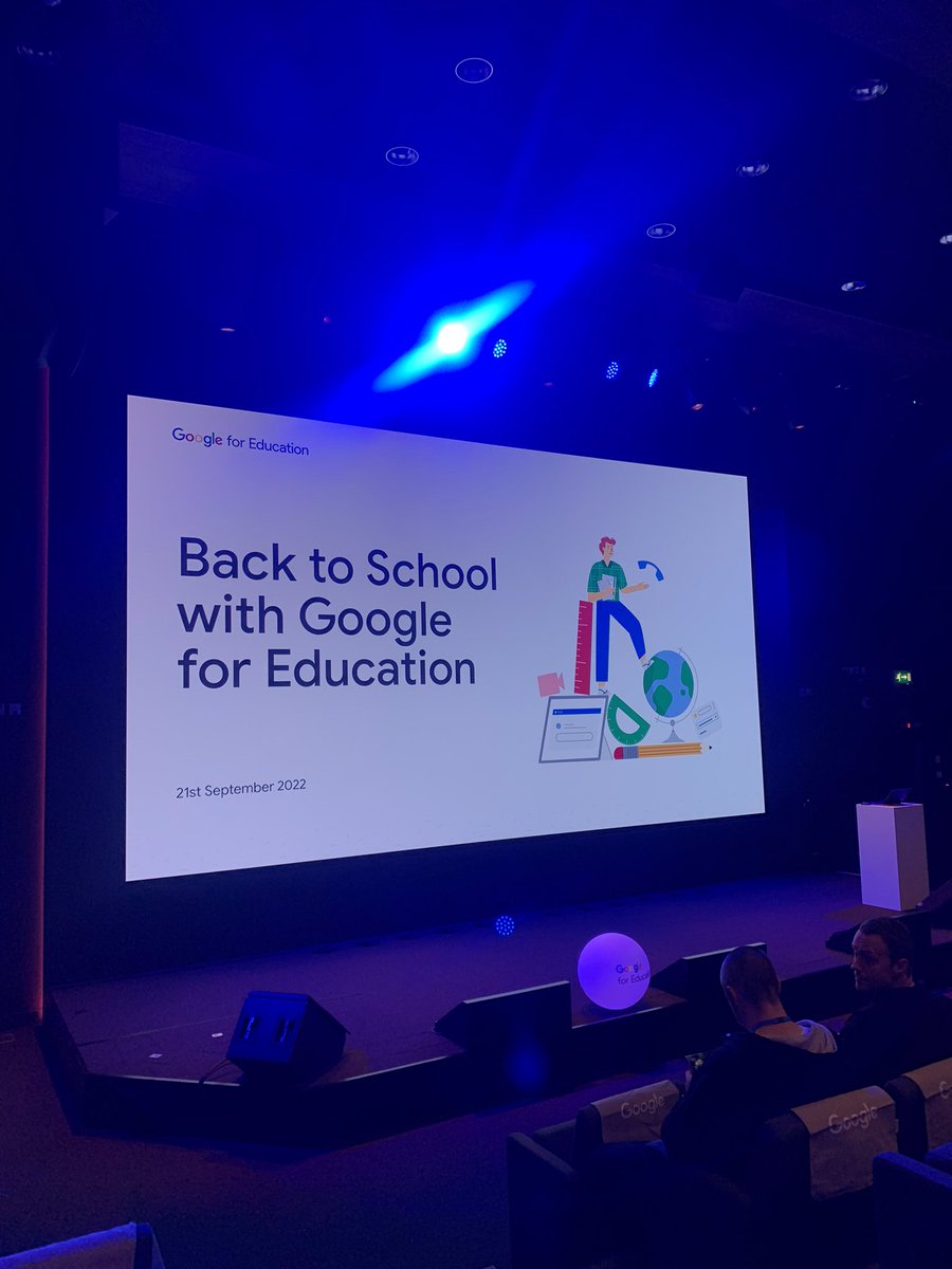 CodingDeptSTJ's tweet image. A very insightful day at back to school with Google 🤩 Learning all about the best use for chrome books and using the workplace for creativity and accessibility 💻📱 @stjosephsrush @GoogleForEdu