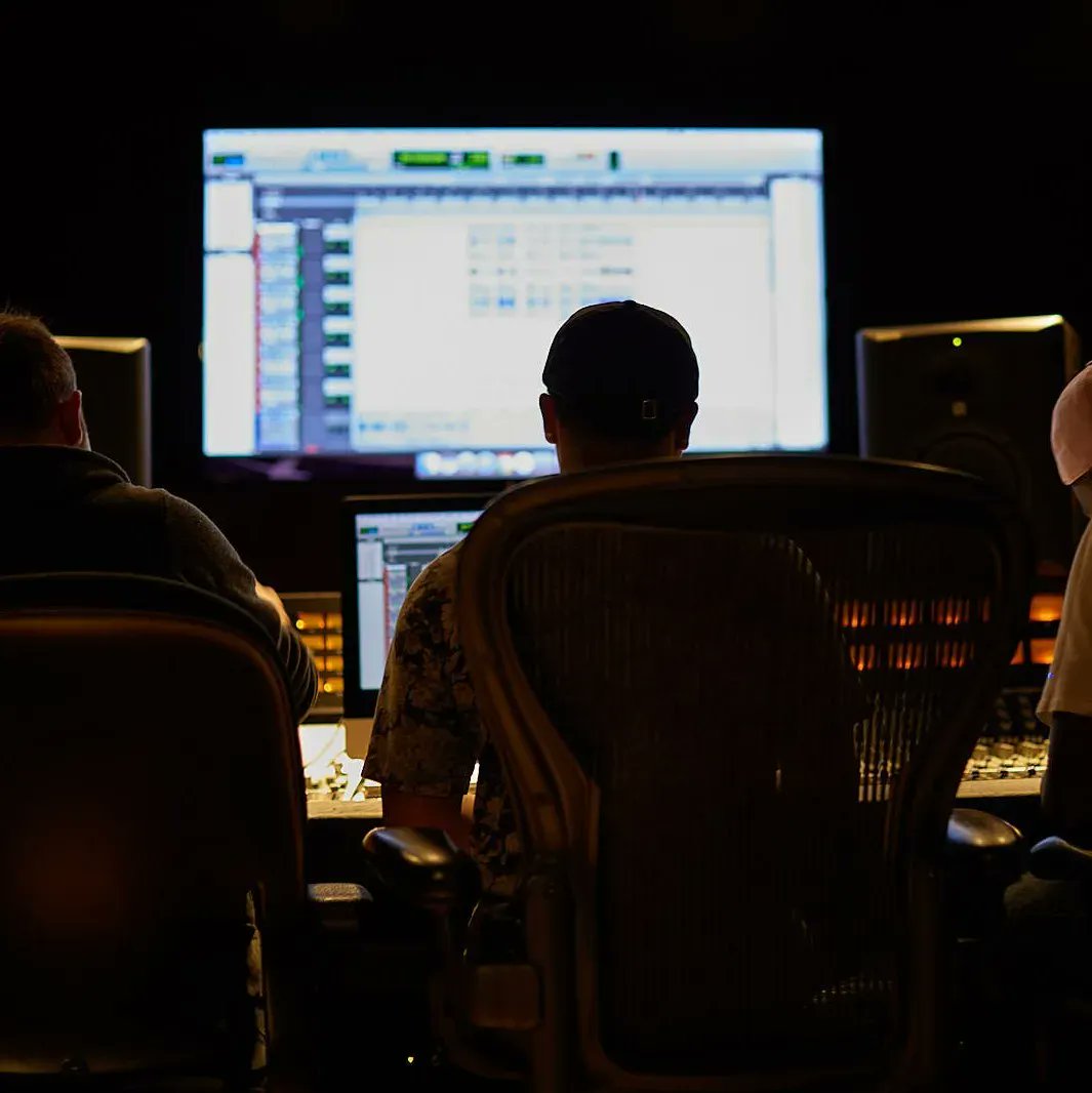 _PlanetM_'s tweet photo. A little bit behind the scenes and away from the mics for Heroics season one, recorded in Hollywood, CA.
#Heroics #PlanetM #PodcastandChills #ApplePodcast #SpotifyPodcast #GooglePodcasts #SciFi #PodcastRecommendation https://t.co/cf4yPDFWth