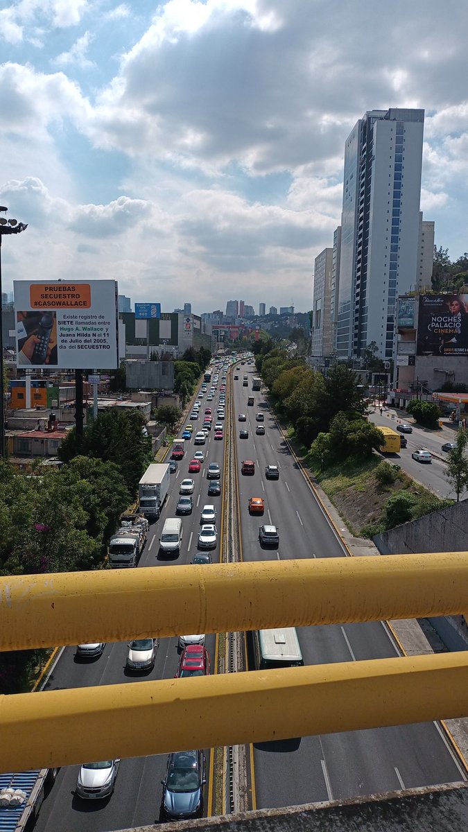 LosOneGoes's tweet photo. Chulo desmadre en santa fe para bajar a reforma y constituyentes, para Vasco de Quiroga está igual.

#cdmx
#aniveldecalle
#losonegoes 
#SantaFe https://t.co/XMzhcZqBVV